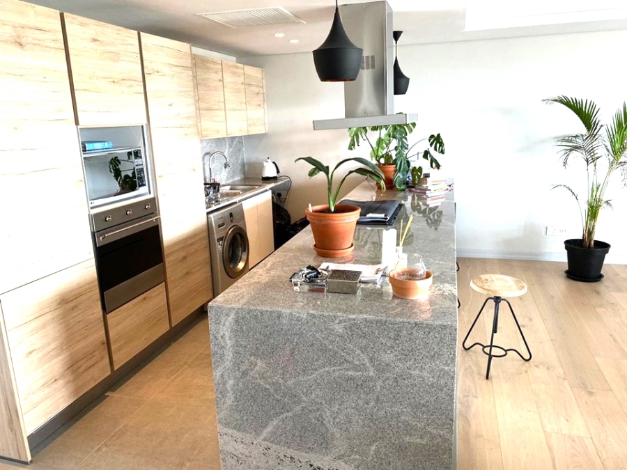 To Let 1 Bedroom Property for Rent in Sea Point Western Cape